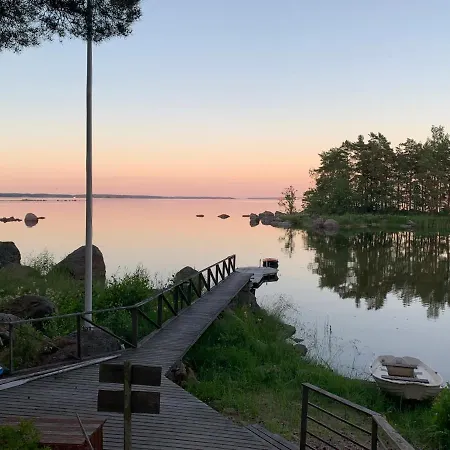 Vaenvik Pyhtaeae Chalé