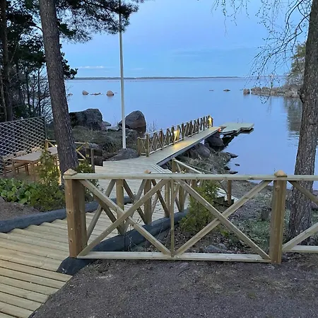 Vaenvik Pyhtaeae * Siltakylä