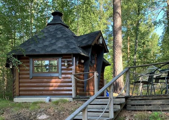 Vaenvik Pyhtaeae * Siltakylä