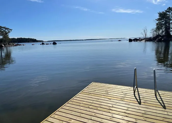 Vaenvik Pyhtaeae * Siltakylä